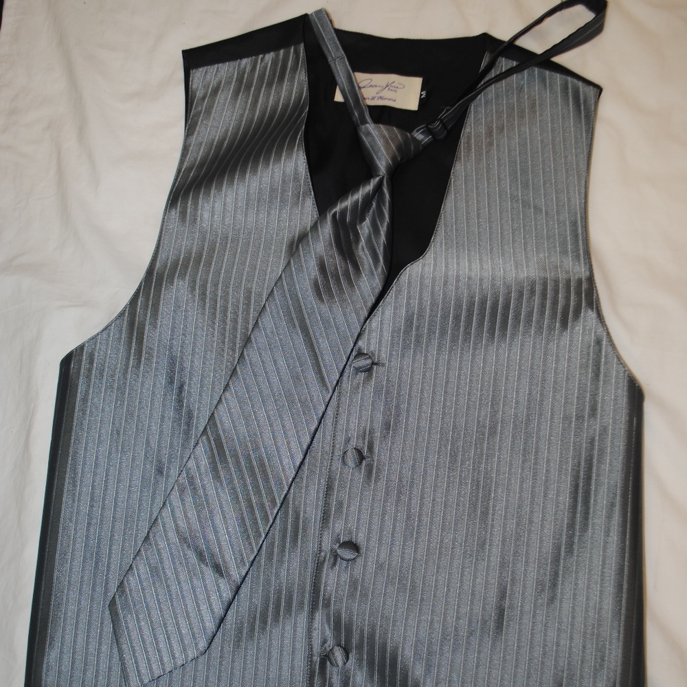 Jean Yves Paris Grey Striped Vest and Tie Medium